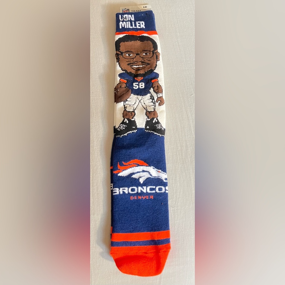 NFL NEW OFFICIAL Von Miller Bronco Calf High Socks Large